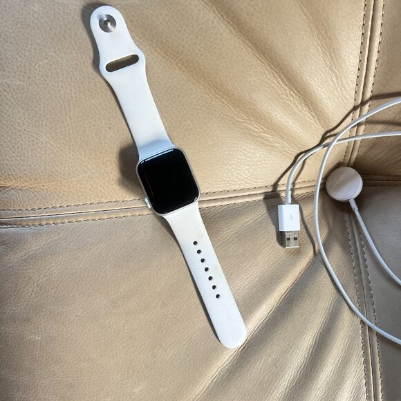 Apple Watch - Picture 4 of 5